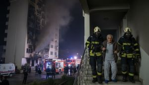 Kayseri'de 12 Katlı Binada Yangın: Yaşlı Çift Kurtarıldı