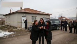 5 Ay Önce Göreve Başlayan Öğretmen Irmak Ayşe Koparan Evinde Ölü Bulundu: Mobbing İddiaları Araştırılıyor