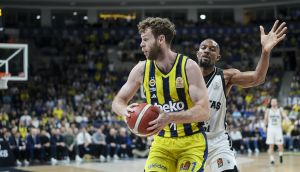 Fenerbahçe Beko, Beşiktaş Gain'i 93-68 mağlup ederek seriyi eşitledi!