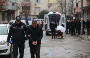 Kocaeli'nde dehşet: Tartıştığı eşini defalarca bıçakladı, 5 çocuk annesi kadın hayatını kaybetti