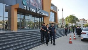 Silifke'de Başkan Yardımcısı Şerife Yörükçü Gözaltına Alındı