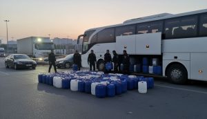 Şehirlerarası yolcu otobüsüyle uyuşturucu sevkiyatına suçüstü: Yarım tondan fazla metamfetamin ele geçirildi