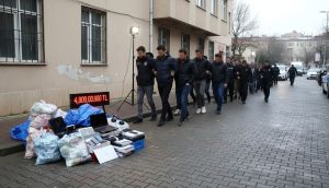 İçişleri Bakanlığı Duyurdu! 34 İlde Nitelikli Dolandırıcılık ve Yasa Dışı Bahis Operasyonu: 4,8 Milyar TL'lik Hesap Hareketi Tespit Edildi