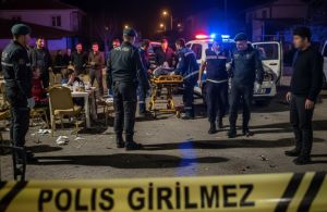 Denizli'de Düğünde Tüfekle Havaya Ateş Açıldı: 11 Kişi Yaralandı