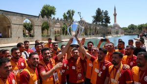Galatasaray'ın Şampiyonluk Kupası Balıklıgöl'de Büyük İlgi Gördü
