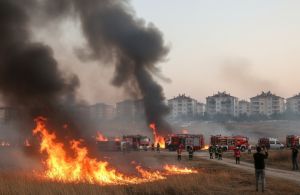 Silivri'de Otluk Alanda Yangın Paniği