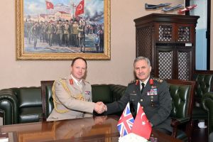 Kara Kuvvetleri Komutanı Orgeneral Tokel, Birleşik Krallık mevkidaşı Orgeneral Walker'ı kabul etti