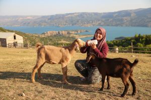 Zehra Uslu'nun Oğlak Sevgisi Sosyal Medyada İlgi Odağı Oldu