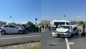 Nevşehir Ürgüp'te İki Otomobil Çarpıştı: 7 Yaralı