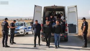 Hatay'da 24 Düzensiz Göçmen Yakalandı, 3 Organizatör Tutuklandı