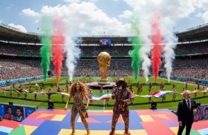 2026 Dünya Kupası Açılış Töreni Görsel Şölenle Başladı: Shakira ve Burna Boy Sahne Aldı