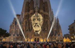 Gaudí'siz bir yüzyıl: Barselona, kenti esere dönüştüren mimarı andı