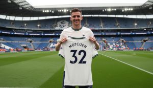 Tottenham, Andrew Robertson'ı Renklerine Bağladı!