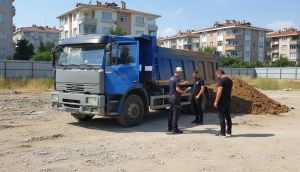 Boş Arsaya Kaçak Toprak Döken Sürücü ve Araç Sahibine 287 Bin TL Ceza Kesildi
