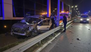 Bursa'da Uyuyakalan Sürücü Kaza Yaptı: 2 Yaralı