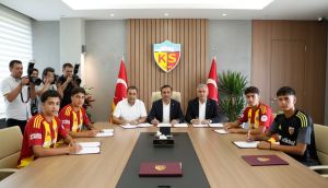 Kayserispor Altyapısından 6 Oyuncuya Profesyonel İmza
