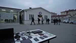 Yatırım Vaadiyle Dolandıran Siber Suç Şebekesi Çökertildi