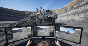 73 Tonluk Dev Buldozer Uzaktan Kumandayla Çalışıyor: Binlerce Kilometreden Yönetiliyor