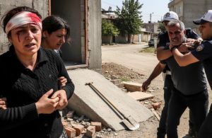 Engelli Kızı İçin Rampa Yaptırmak İsteyen Kadına Kürekli Saldırı: O Anlar Kamerada, Şüpheli Tutuklandı