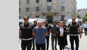 Barış Boyun Suç Örgütüne Darbe: 33 Şüpheli Tutuklandı, 6 Avukat da Gözaltında