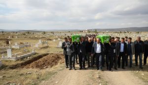 Sivas'ta Trafik Kazasında Hayatını Kaybeden Evli Çift Son Yolculuğuna Uğurlandı
