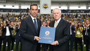 Erdoğan'dan Aziz Yıldırım'a tebrik telefonu