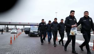 Ankara'da Büyük Vurgun: Polis ve Savcı Kılığındaki 4 Dolandırıcı Suçüstü Yakalandı!