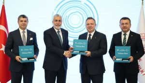 52 nitelikli yabancıya Turkuaz Kart verildi
