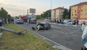 Kütahya'da Feci Kaza: Takla Atan Otomobilde 17 Yaşındaki Genç Hayatını Kaybetti