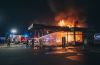 Batman'da korkutan yangın: Terk edilen akaryakıt istasyonu alevlere teslim oldu!
